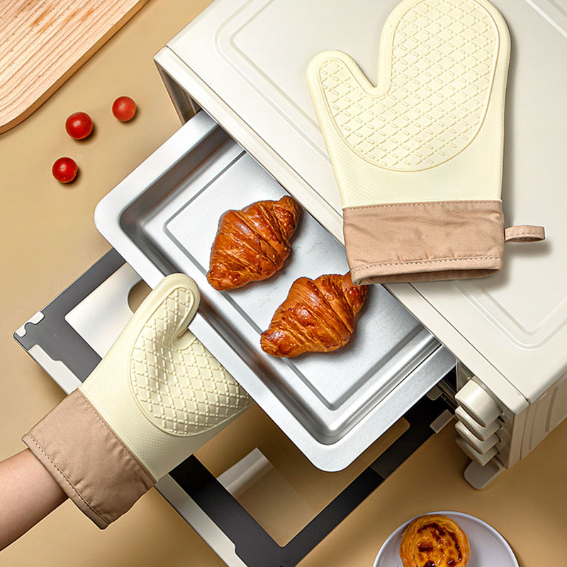 Silikonowe rękawice do piekarn – Oven Mitt Silicone recenzja i cena